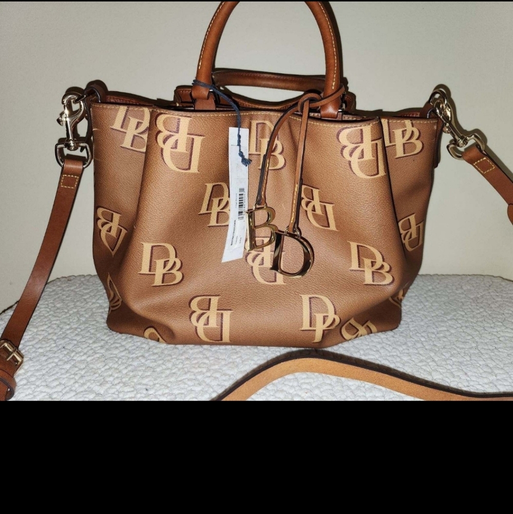 Dooney and bourke tote